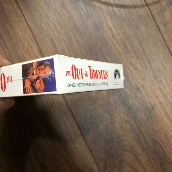 The Out-of-Towners VHS Tape 1999 Steve Martin SEALED BLOCK BUSTER Sticker Movie - Picture 5 of 6
